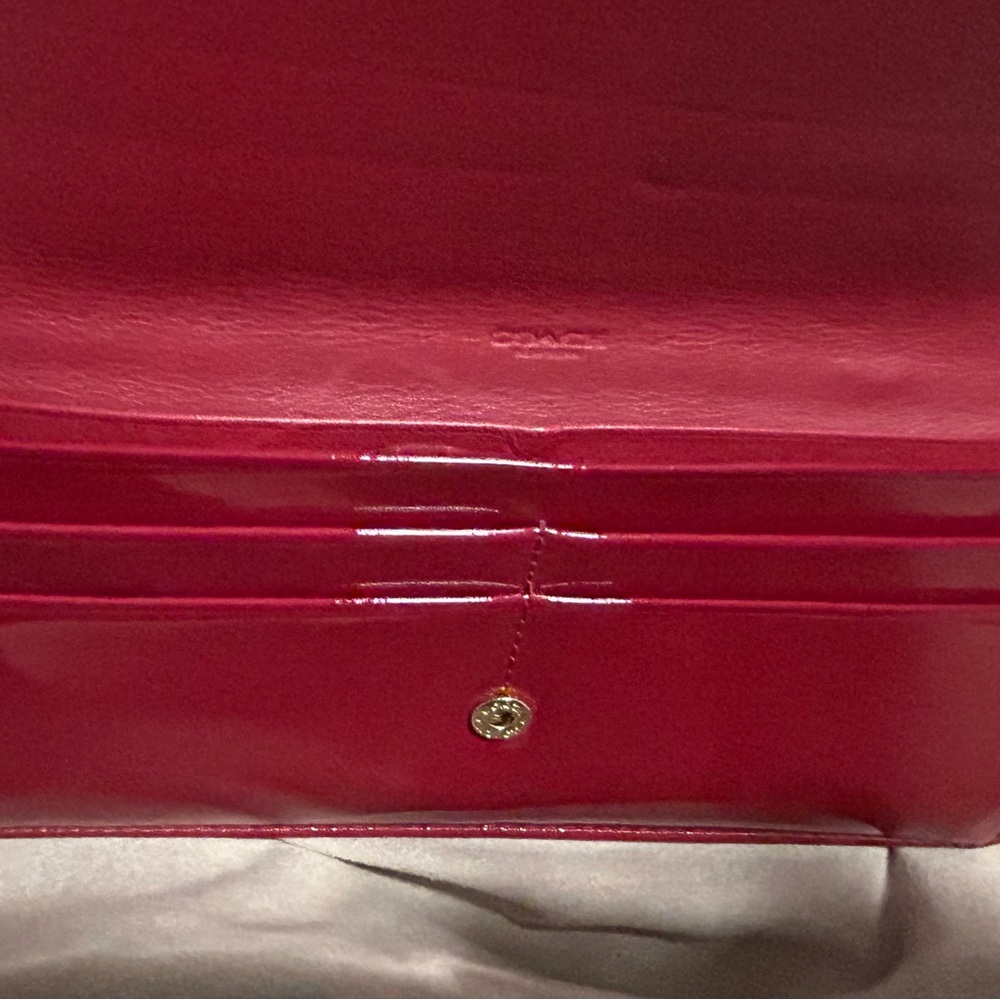 Coach Embossed Logo Patent Leather Wallet - 52458 - Picture 5 of 8